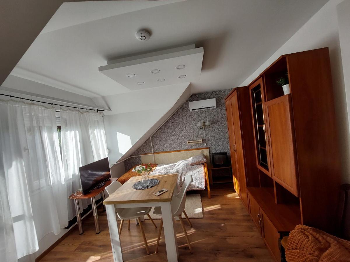 Summer House Apartman Debrecen Esterno foto